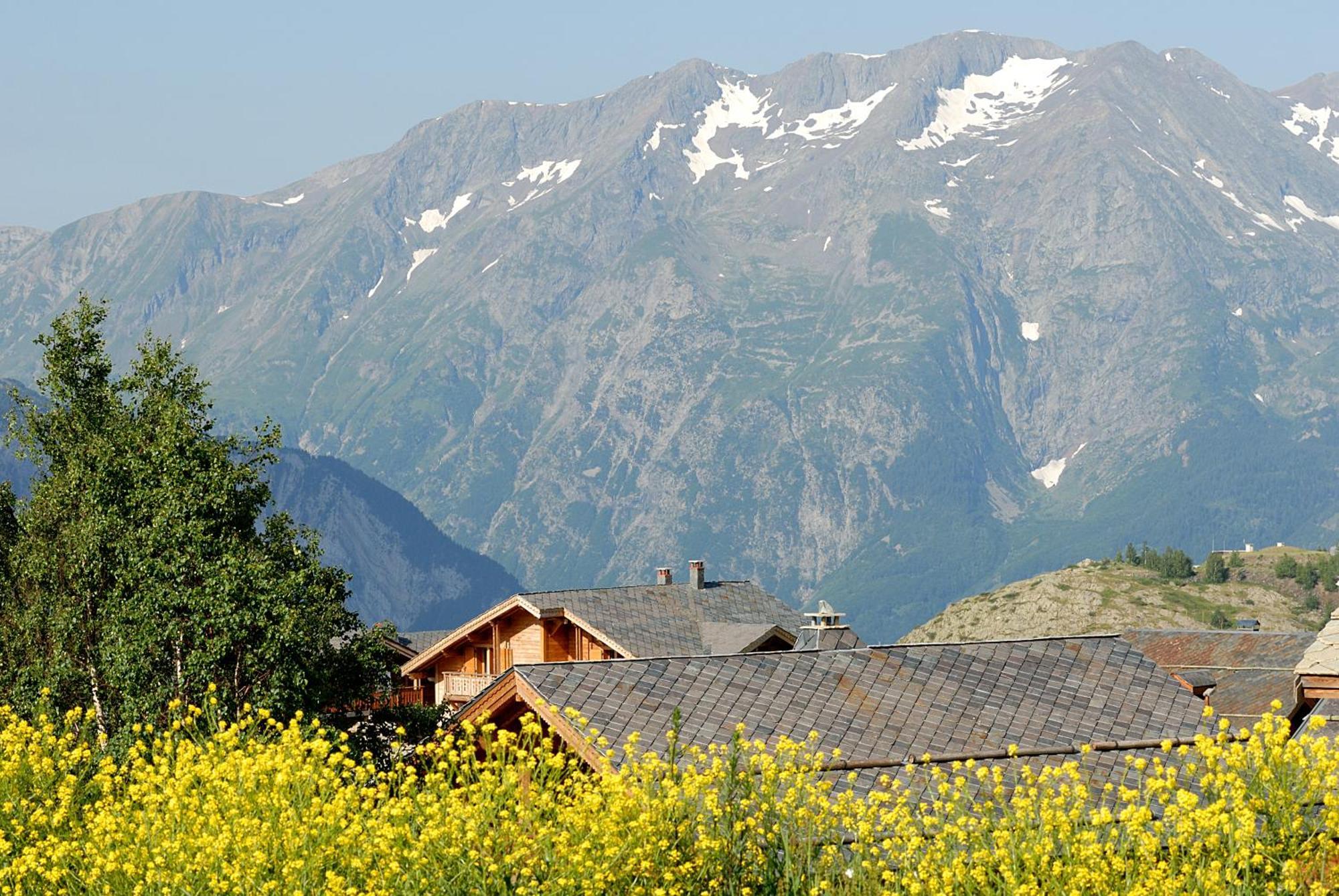 Madame Vacances Les Chalets De L'Altiport Alpe d'Huez Kültér fotó