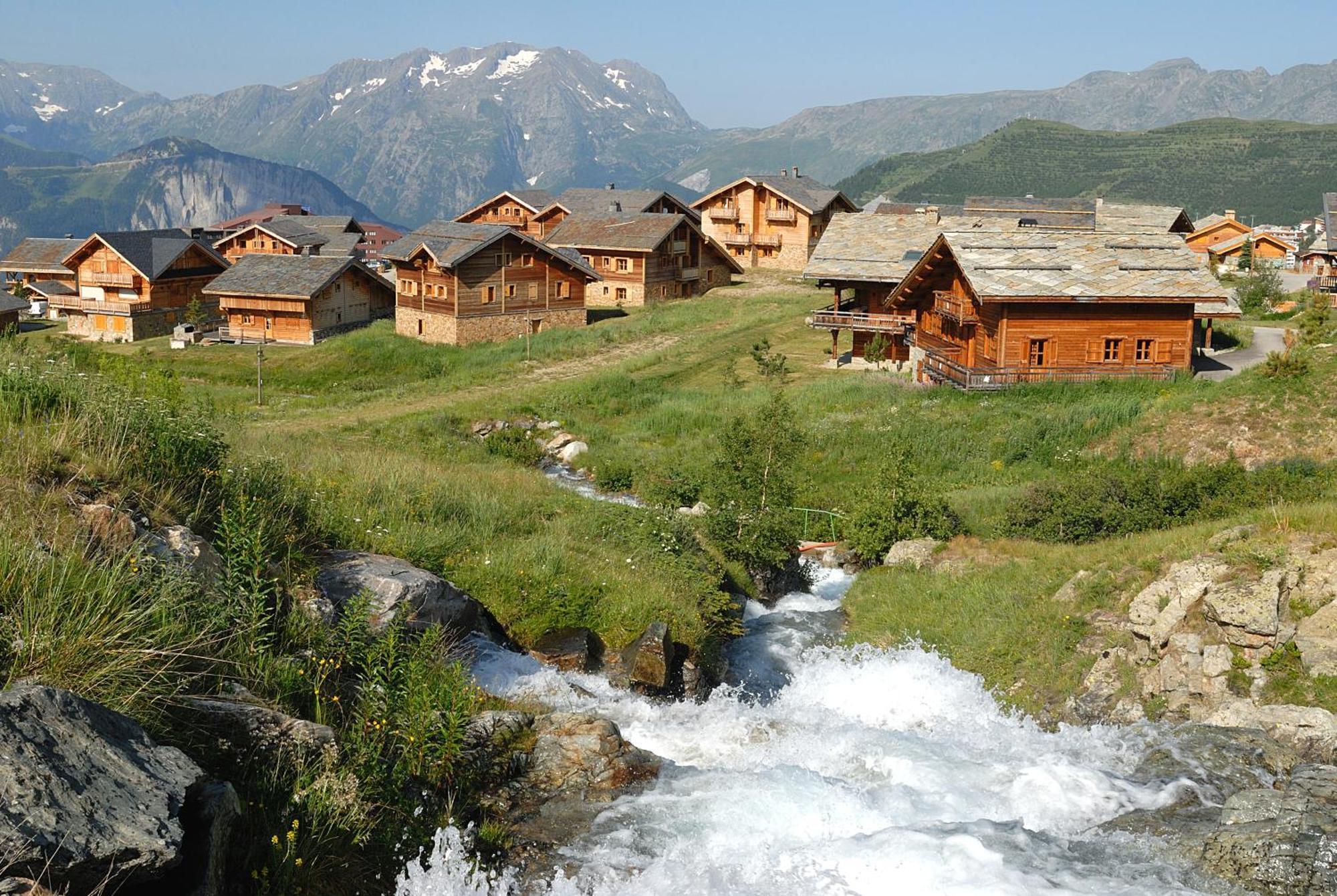 Madame Vacances Les Chalets De L'Altiport Alpe d'Huez Kültér fotó